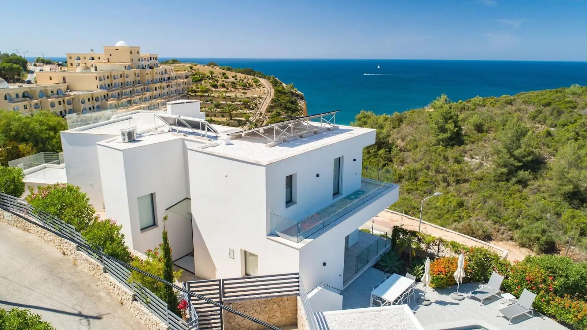 Villa Centeanes - Luxury Villa Carvoeiro   Carvoeiro (Lagoa)